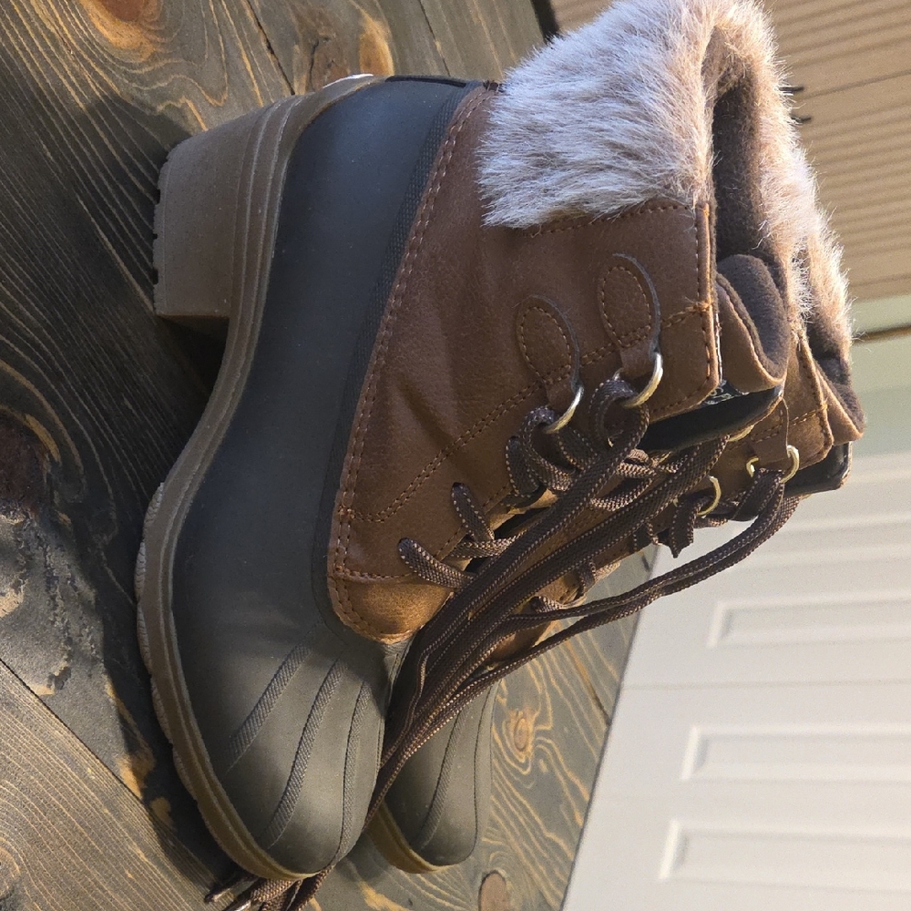 Sperry Women's Brown and Black Boots